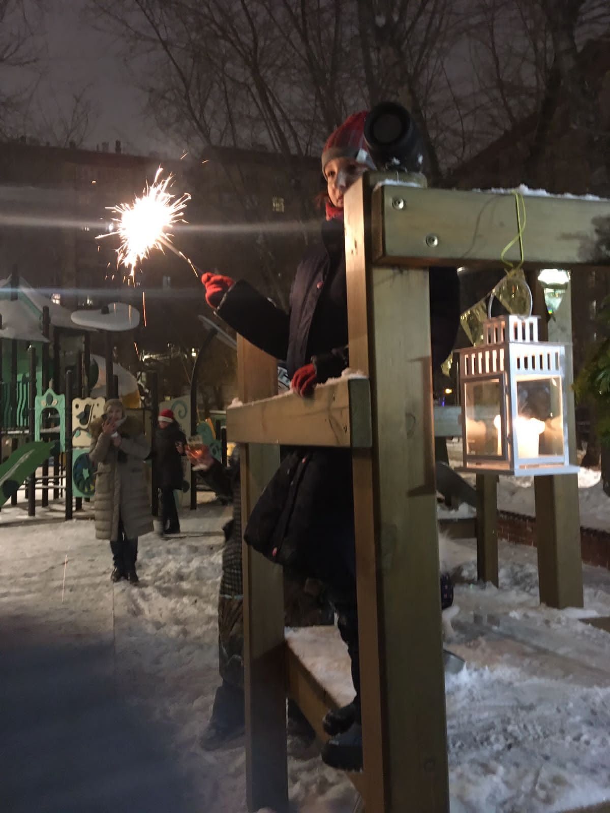 Встреча Нового  года во дворе дома по адресу: 3-я Фрунзенская дом 9