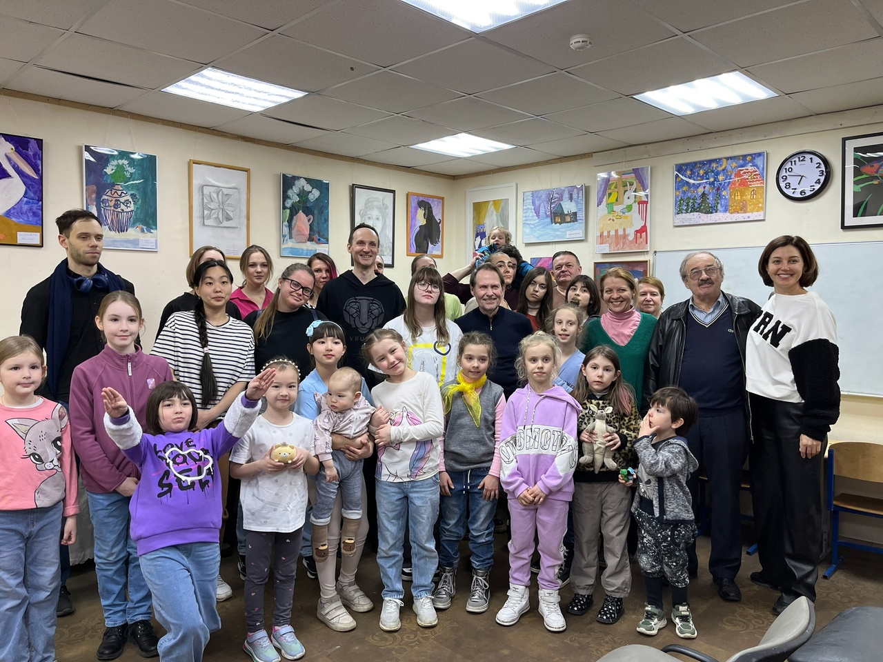 Традиционная Весенняя выставка работ учеников мастерской художественного творчества