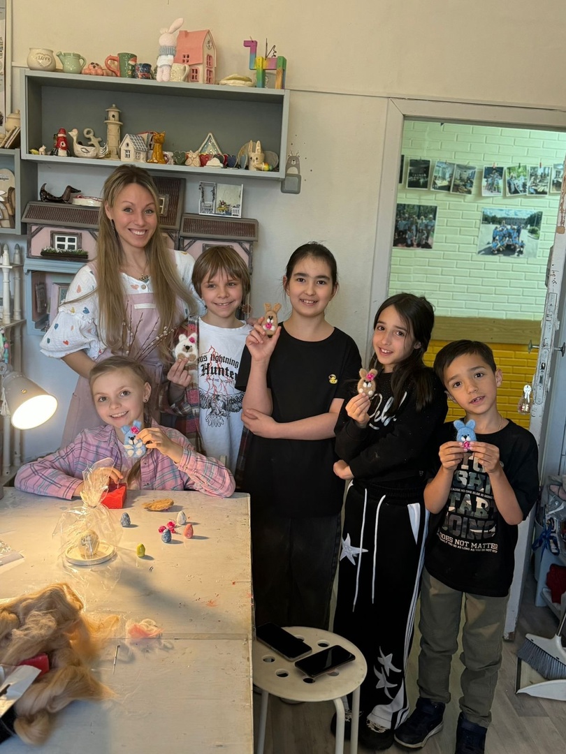 Дети к празднику Пасхи  делали подарки