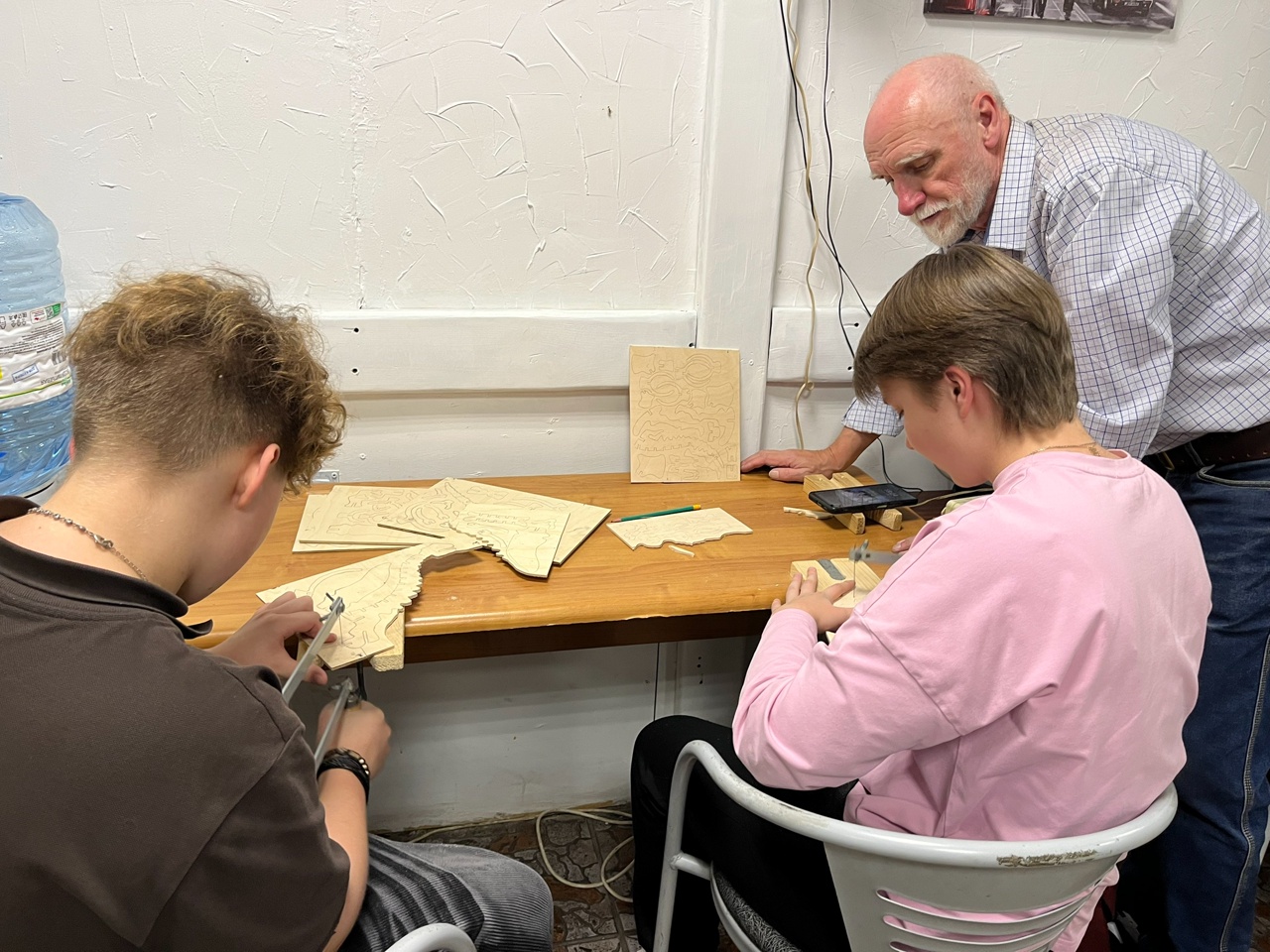 В клубе «Форпост» работает кружок выпиливания лобзиком.