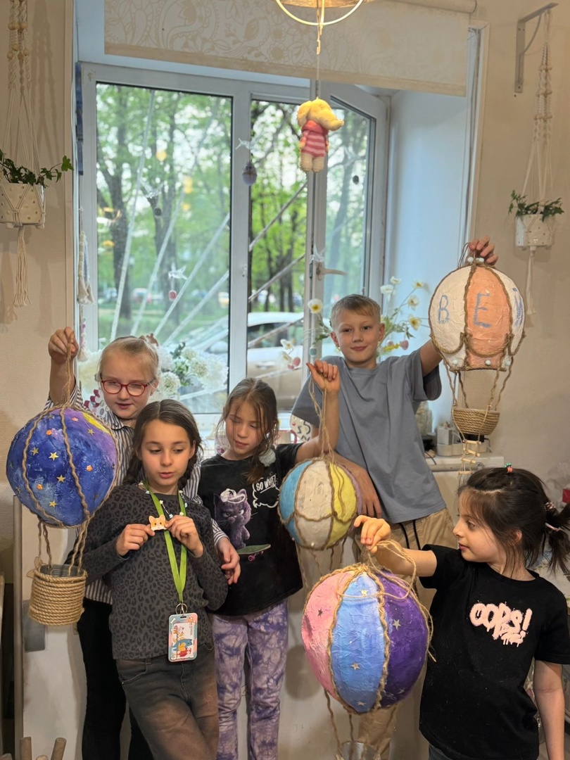 Дети к празднику Пасхи  делали подарки