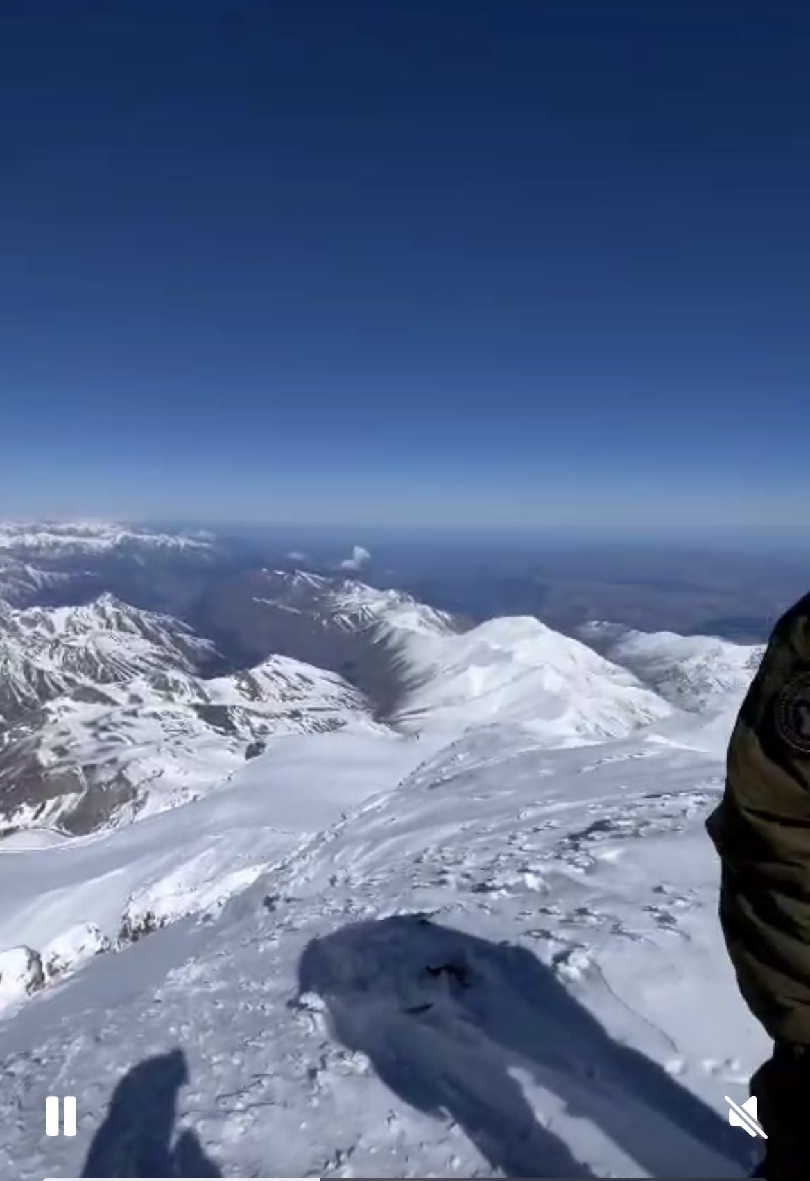 Отряд инструкторов  клубов «Десантер» и «Форпост» поднялся на вершину Эльбруса