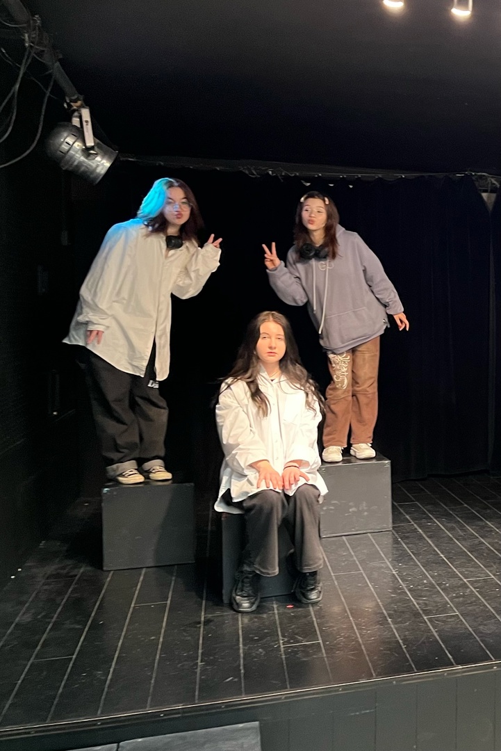 Репетиция спектакля «Доклад о медузах».