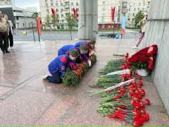 Юрий Березкин возложил памятную гирлянду в честь москвичей, участников Великой Отечественной войны 1941-1945 годов.