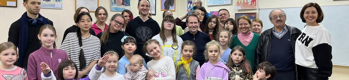 Традиционная Весенняя выставка работ учеников мастерской художественного творчества