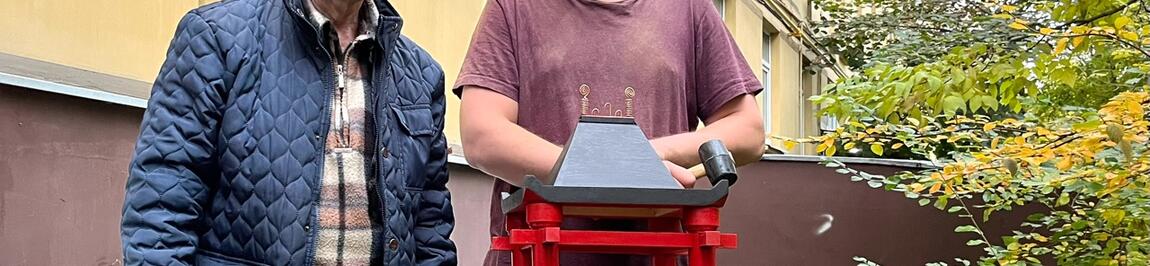 Оригинальная кормушка для птиц от мастерской «Вернакуляр».