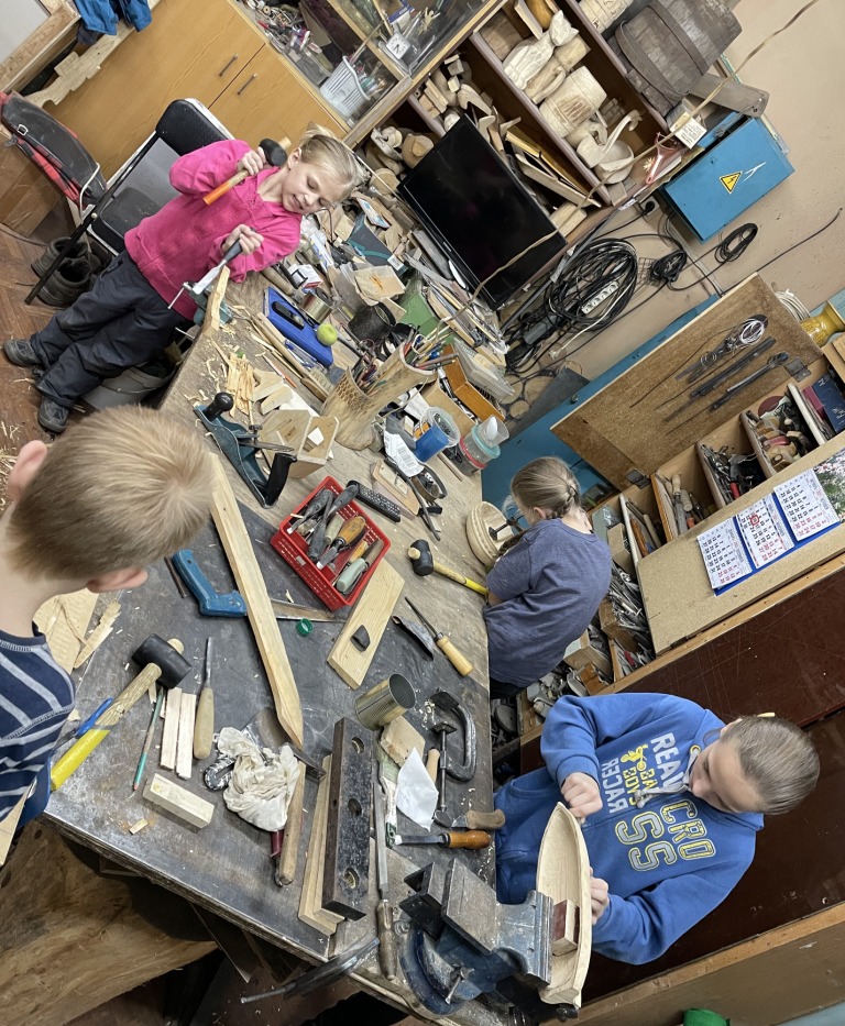 Возобновилась работа в мастерской ручного труда «Работа с деревом