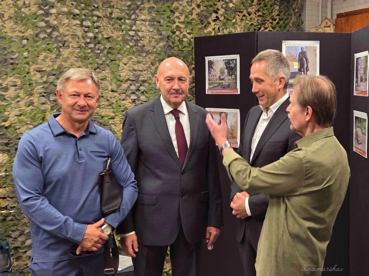 Фотовыставка «Вечный долг: военные монументы Хамовников».