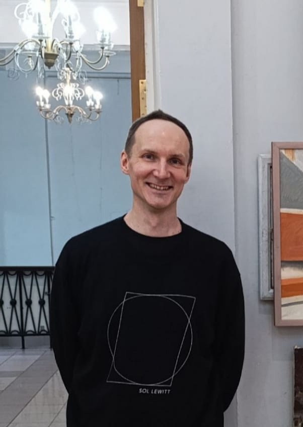 Поздравляем Андрея Степанова, художника и педагога, руководителя мастерской художественного творчества.